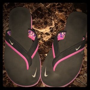 Nike flip flops